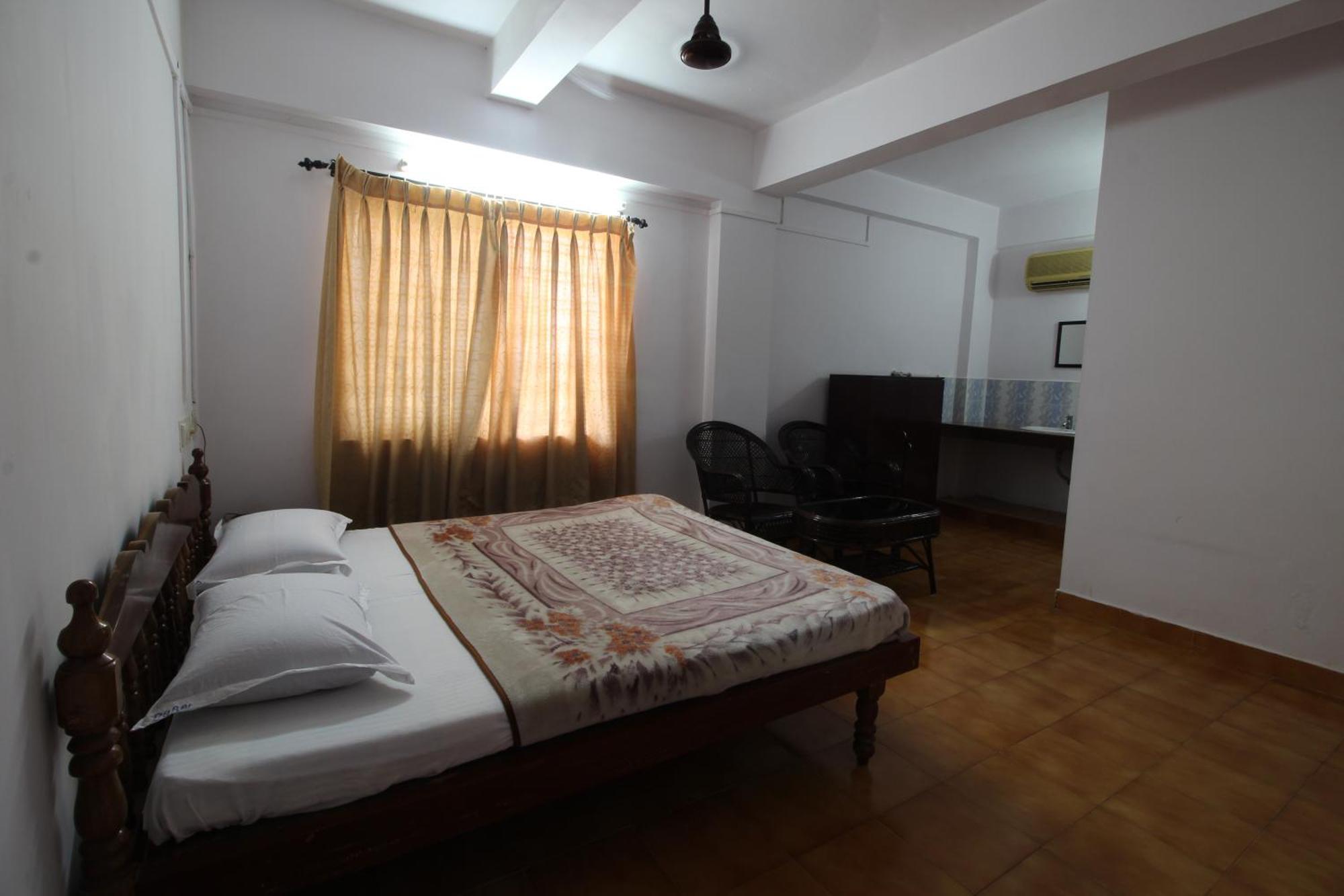 Dubai Hotel & Restaurant Kumarakom Ngoại thất bức ảnh